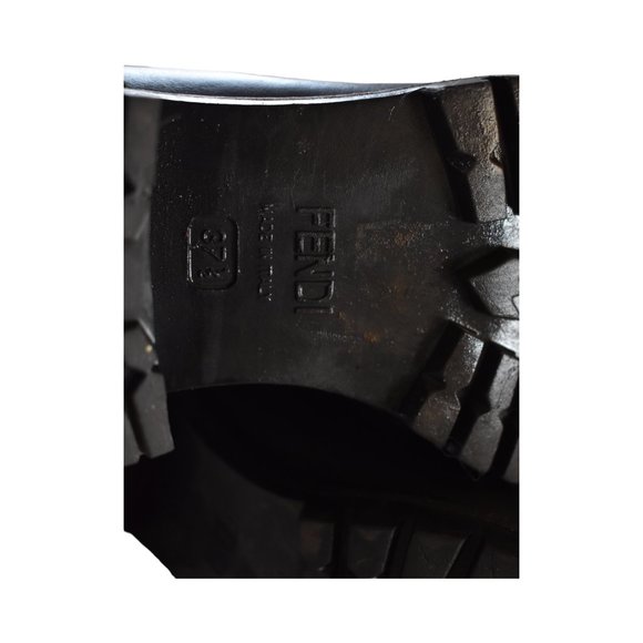 Fendi Shearling Lines Black Leather Moto Ankle Boots Boots / Booties w Lug Soles - Picture 11 of 12